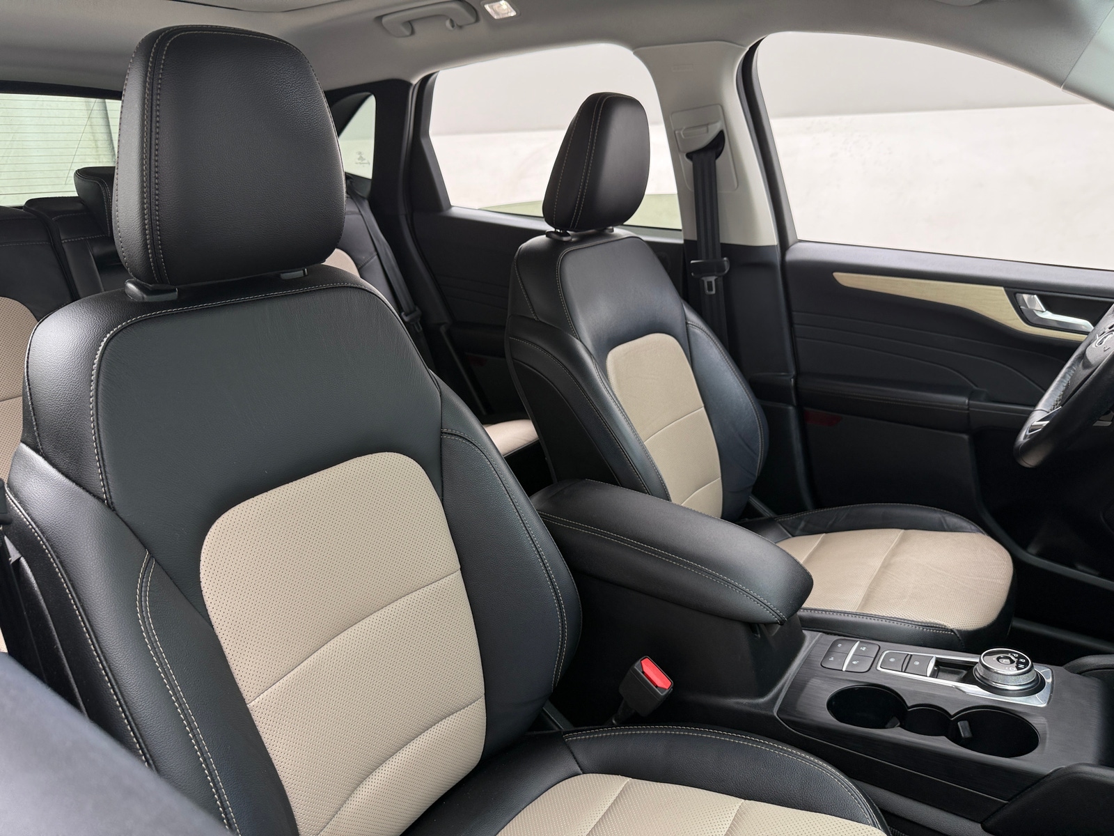 Thumbnail: 2022 Ford Escape - 2