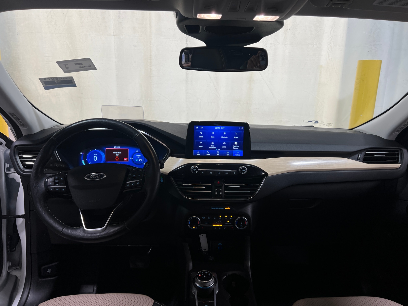 Thumbnail: 2022 Ford Escape - 3
