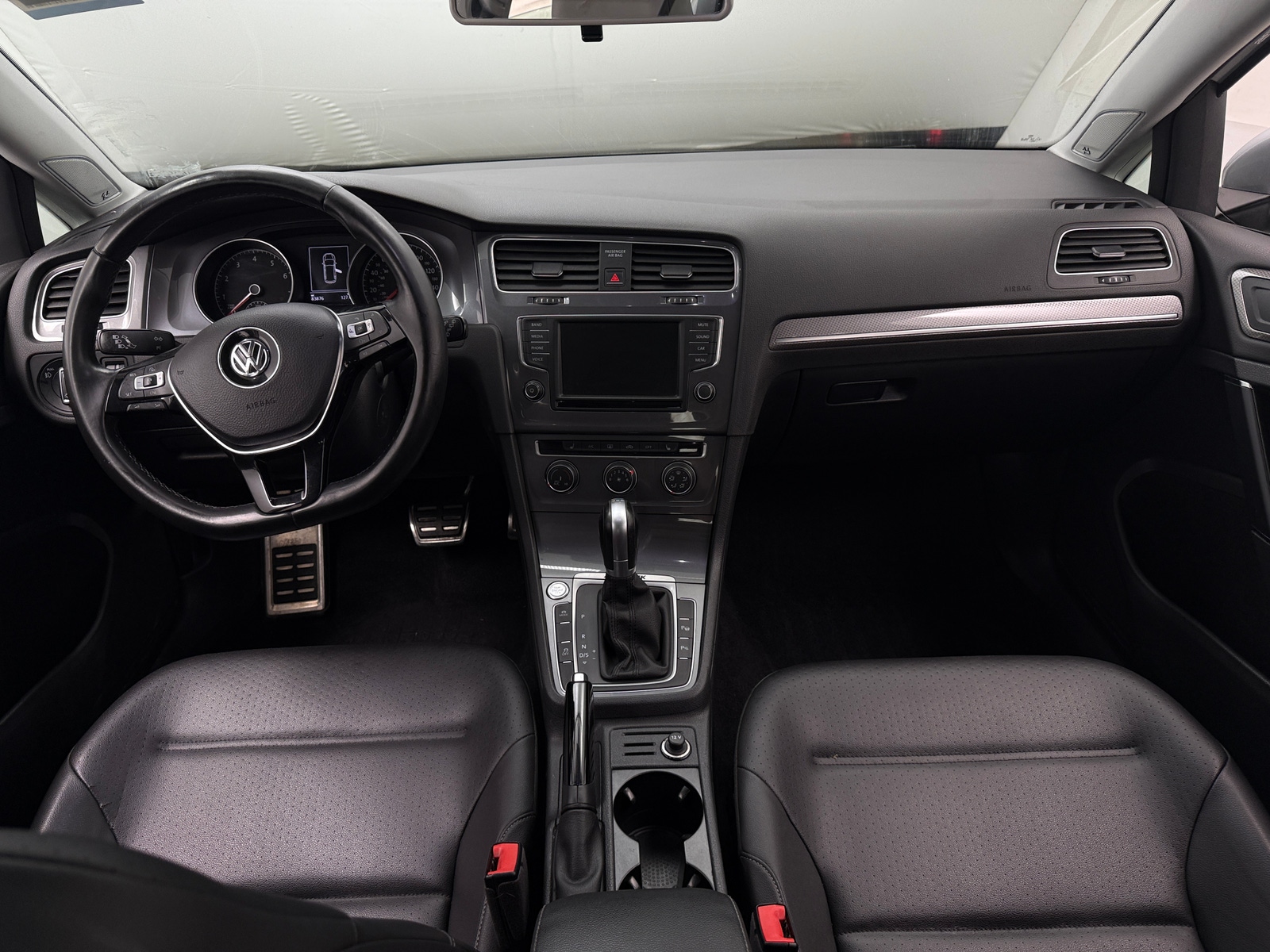 Thumbnail: 2017 Volkswagen Golf - 2