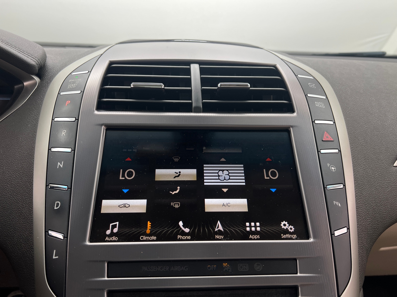 Thumbnail: 2019 Lincoln MKZ - 3