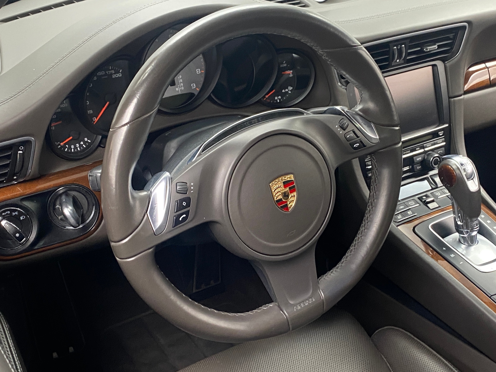 Thumbnail: 2014 Porsche 911 - 4