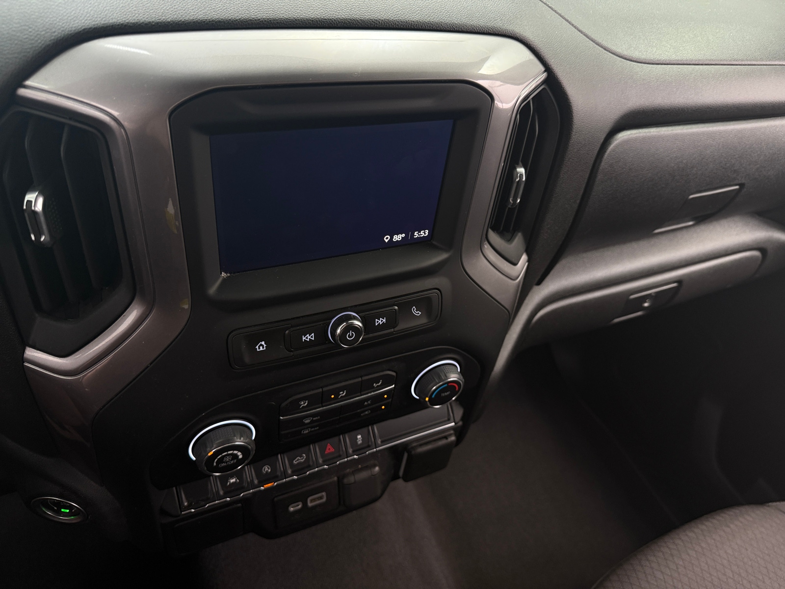 Thumbnail: 2022 Chevrolet Silverado 1500 - 4