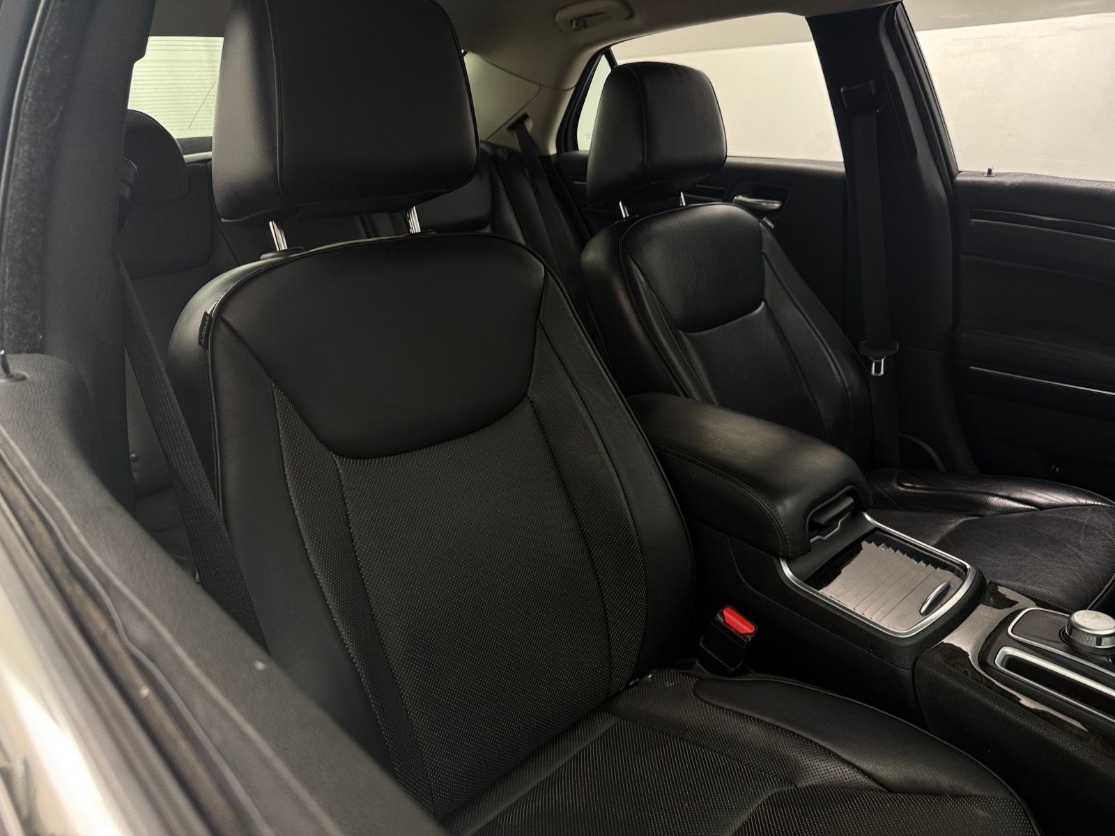 Thumbnail: 2018 Chrysler 300 - 2