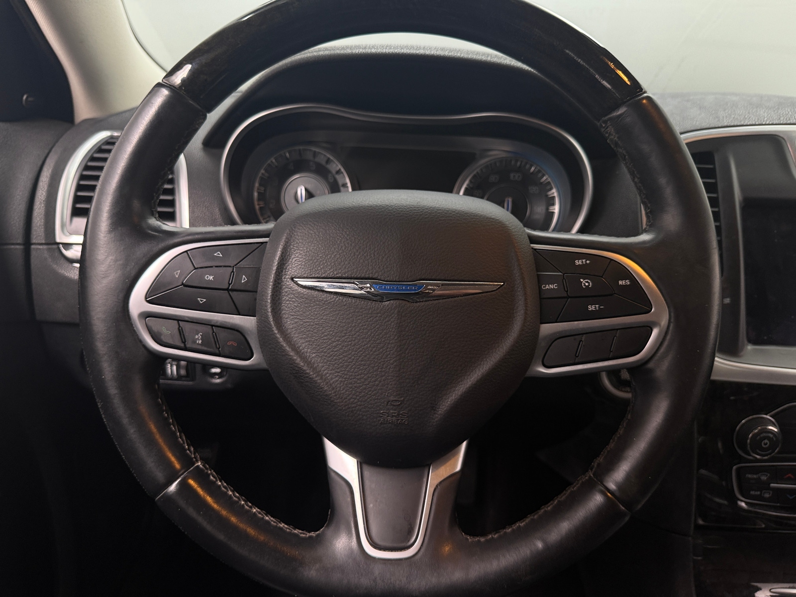 Thumbnail: 2018 Chrysler 300 - 5