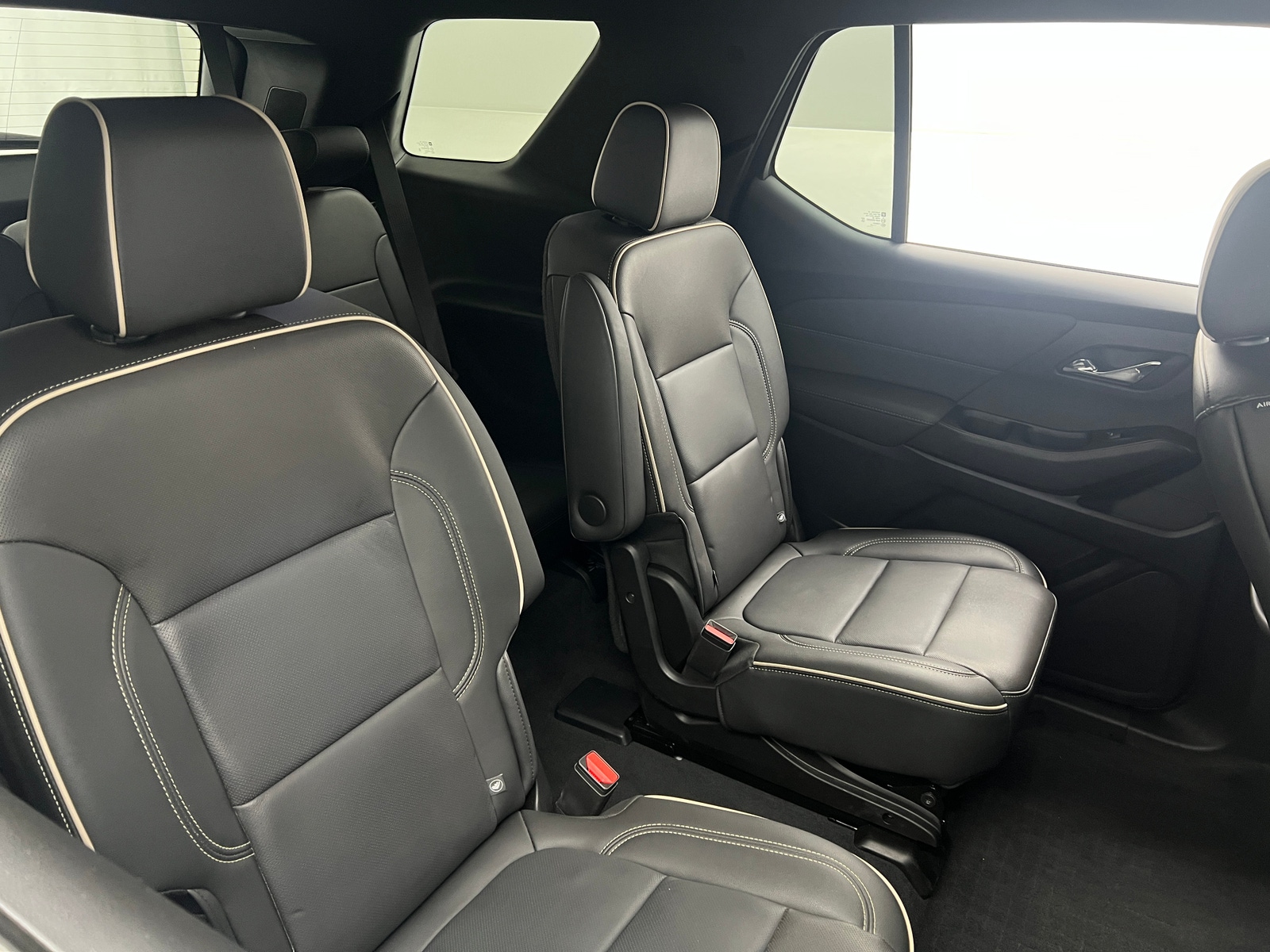 Thumbnail: 2023 Chevrolet Traverse - 6