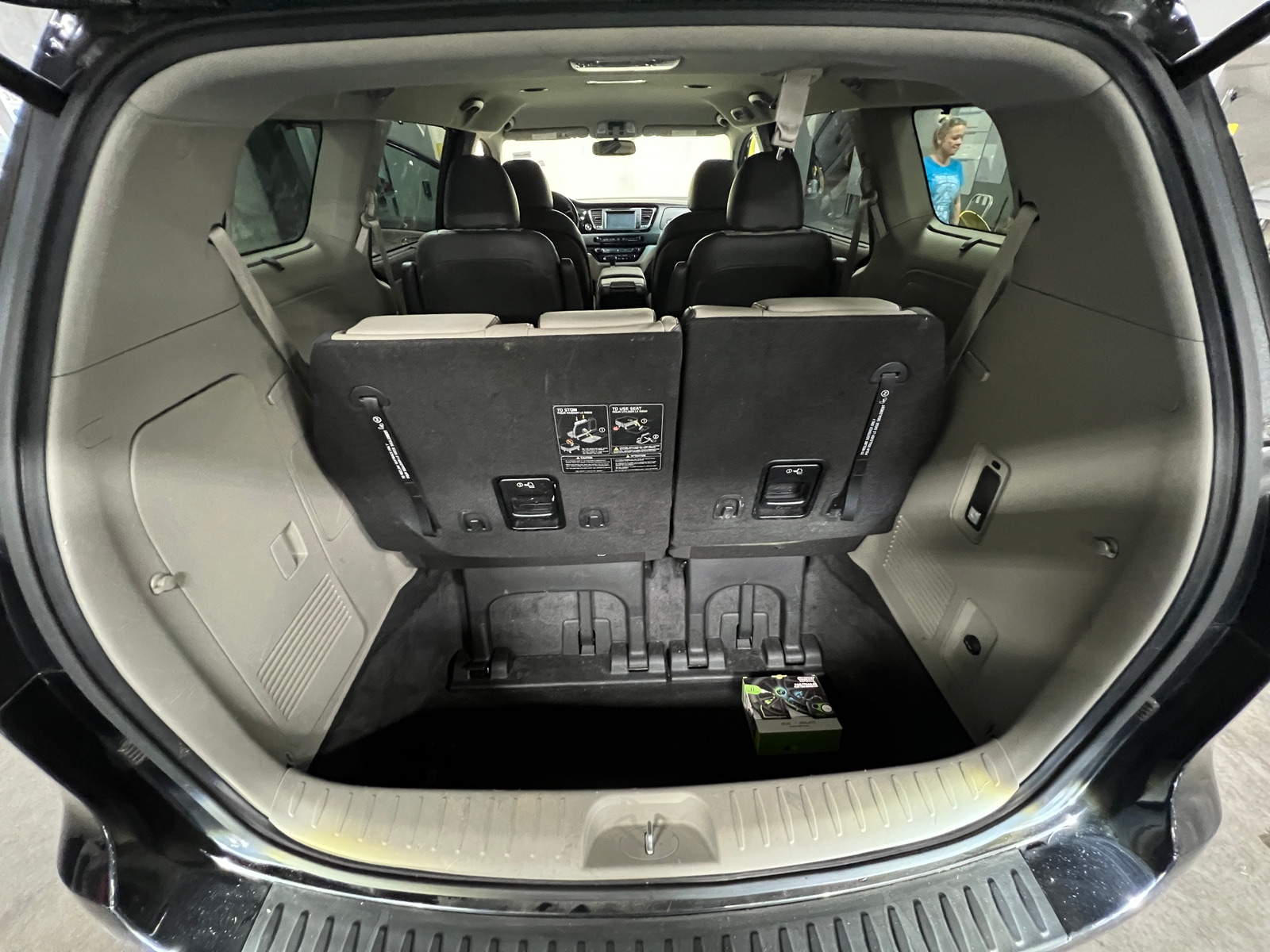 Thumbnail: 2018 Kia Sedona - 6