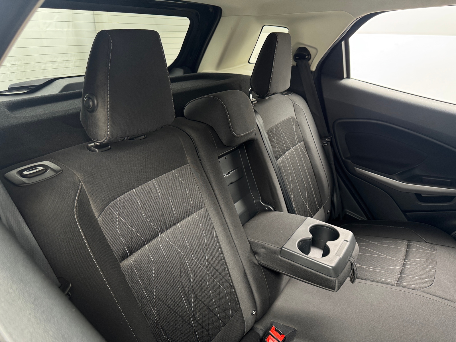 Thumbnail: 2021 Ford EcoSport - 6