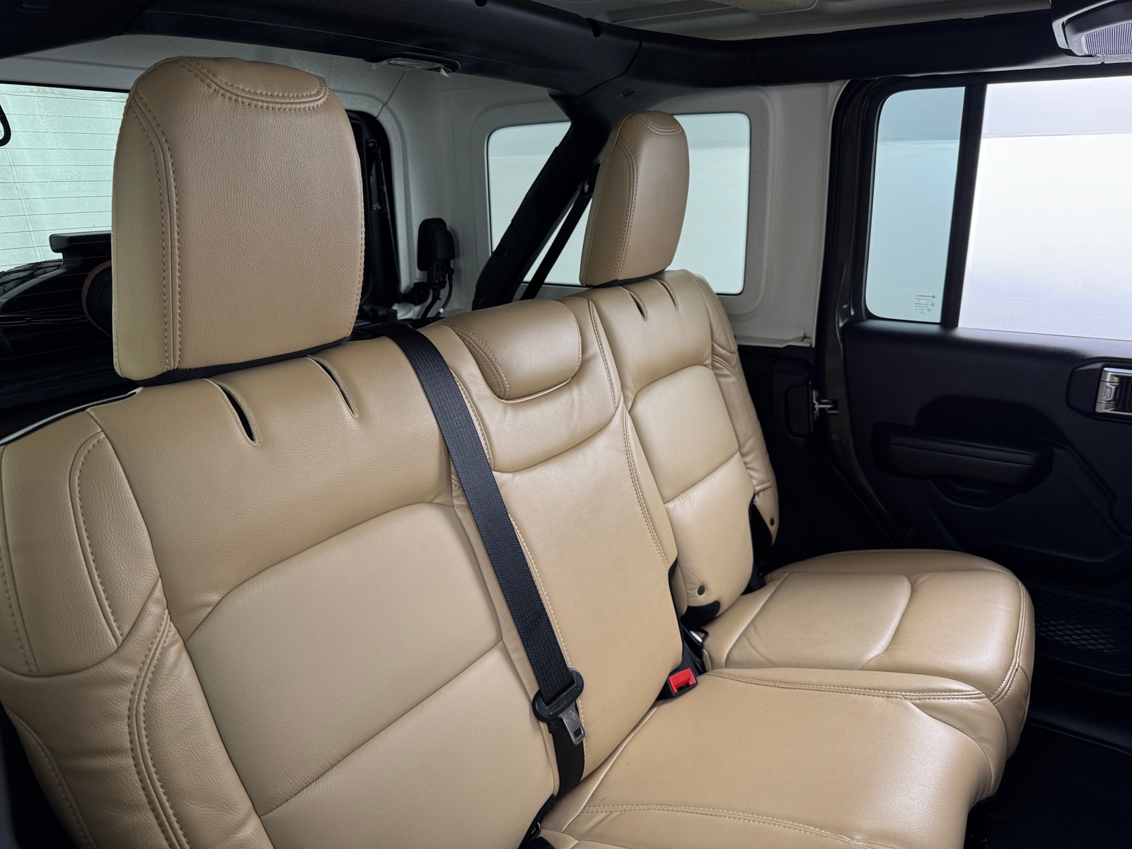 Thumbnail: 2021 Jeep Wrangler - 6