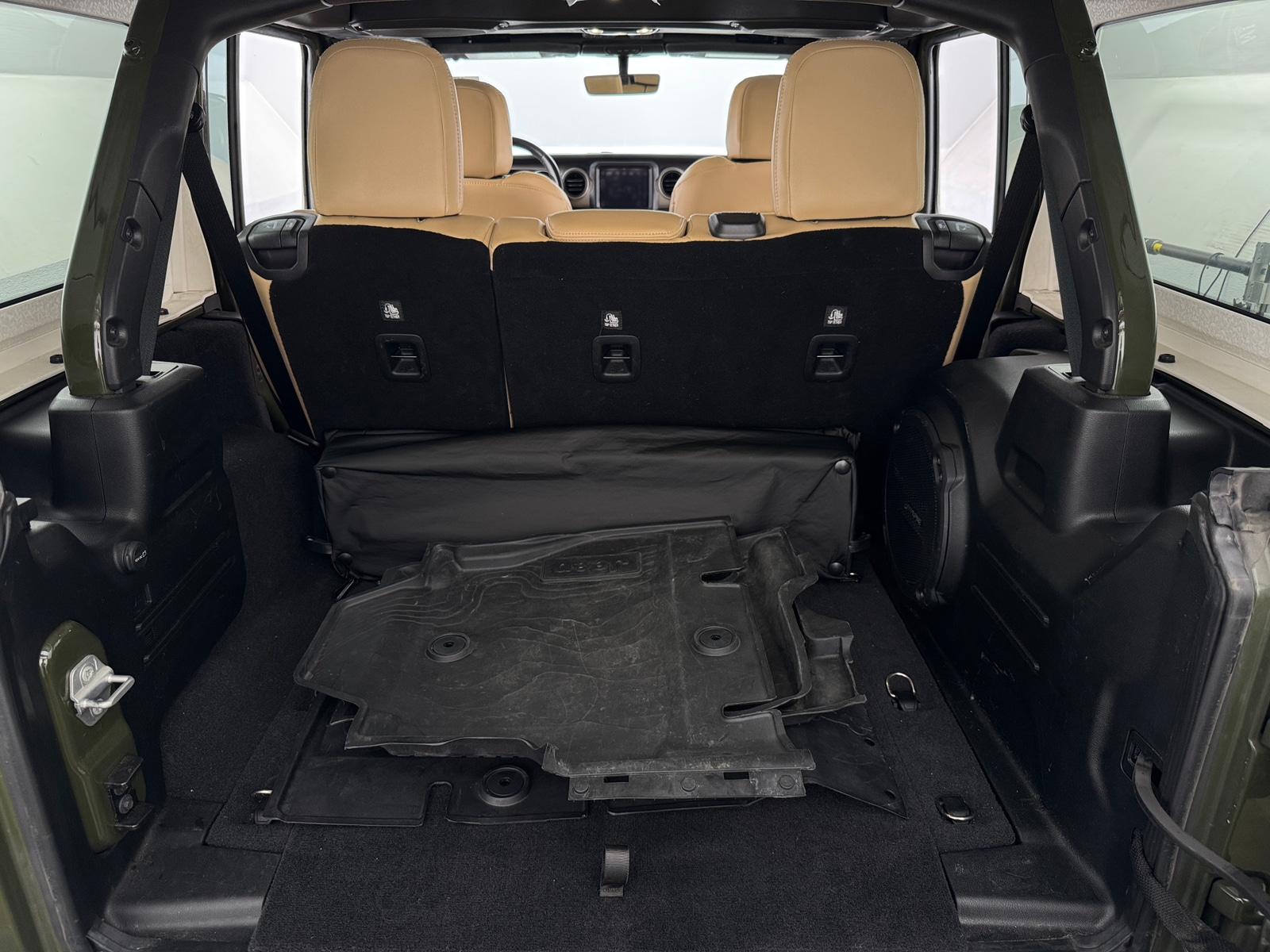 Thumbnail: 2021 Jeep Wrangler - 7