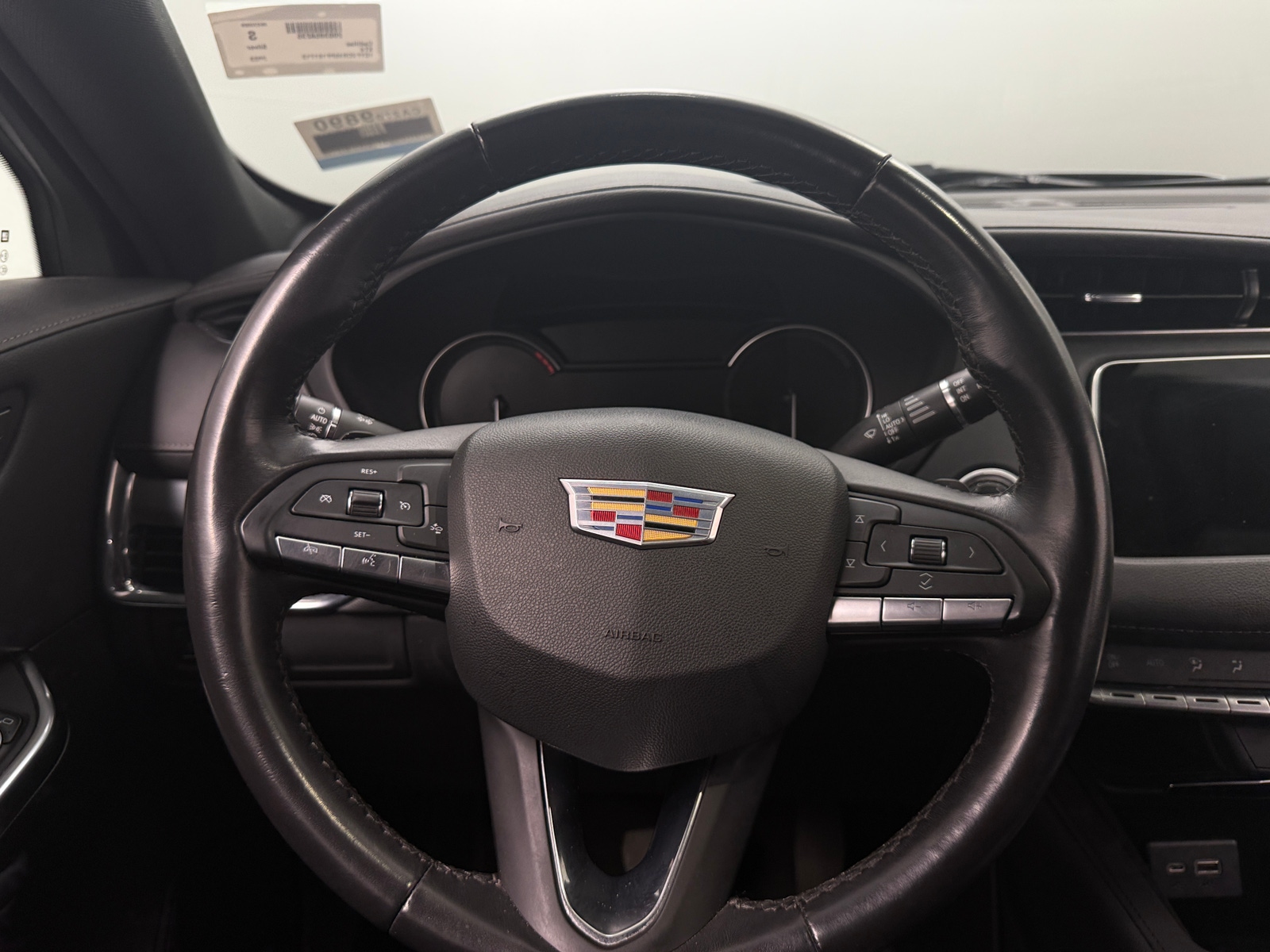 Thumbnail: 2023 Cadillac XT4 - 4