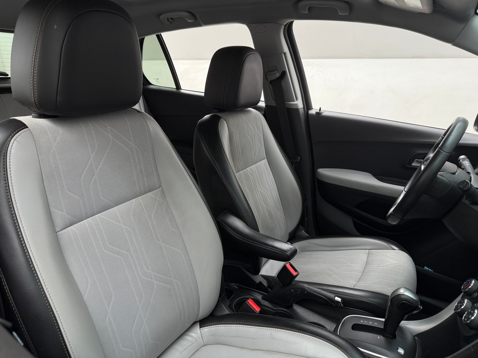 Thumbnail: 2018 Chevrolet Trax - 2