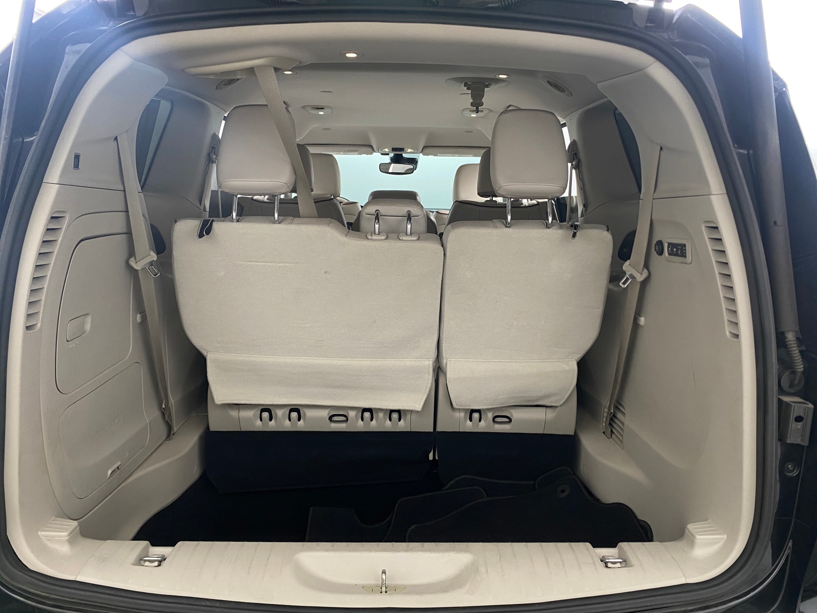 Thumbnail: 2017 Chrysler Pacifica - 6