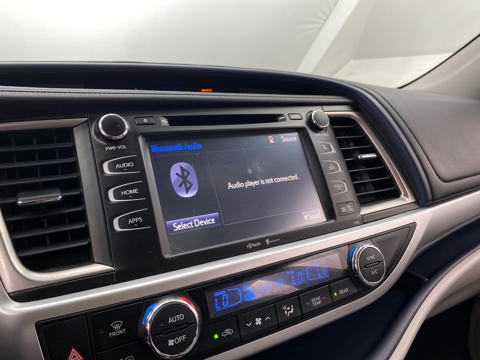 Thumbnail: 2015 Toyota Highlander - 3