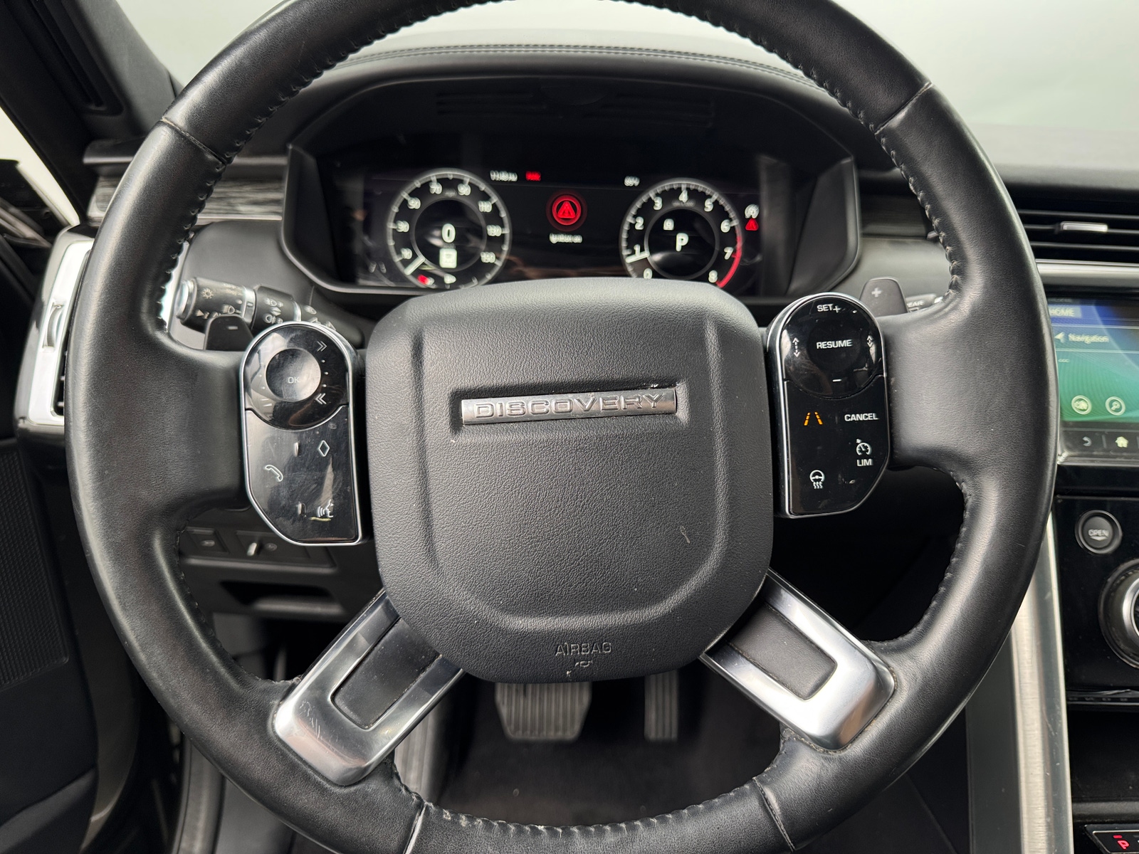 Thumbnail: 2020 Land Rover Discovery - 5