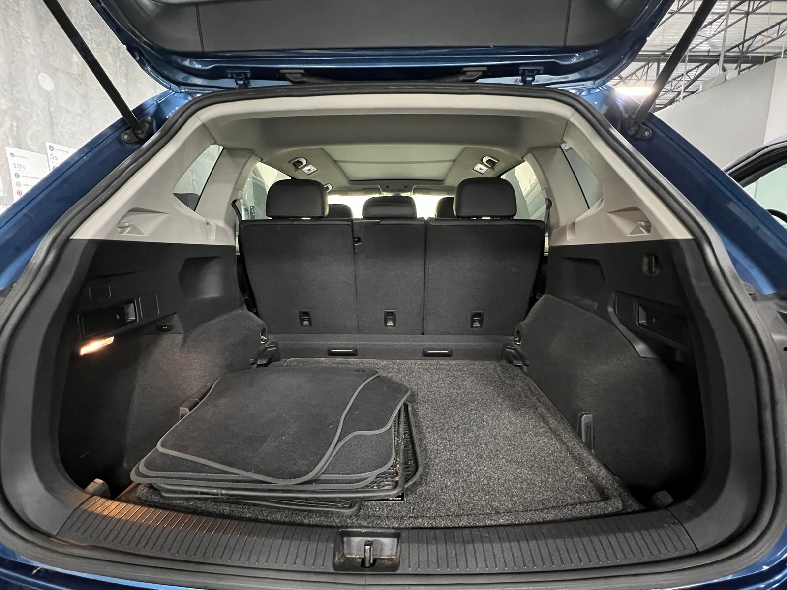 Thumbnail: 2018 Volkswagen Tiguan - 6