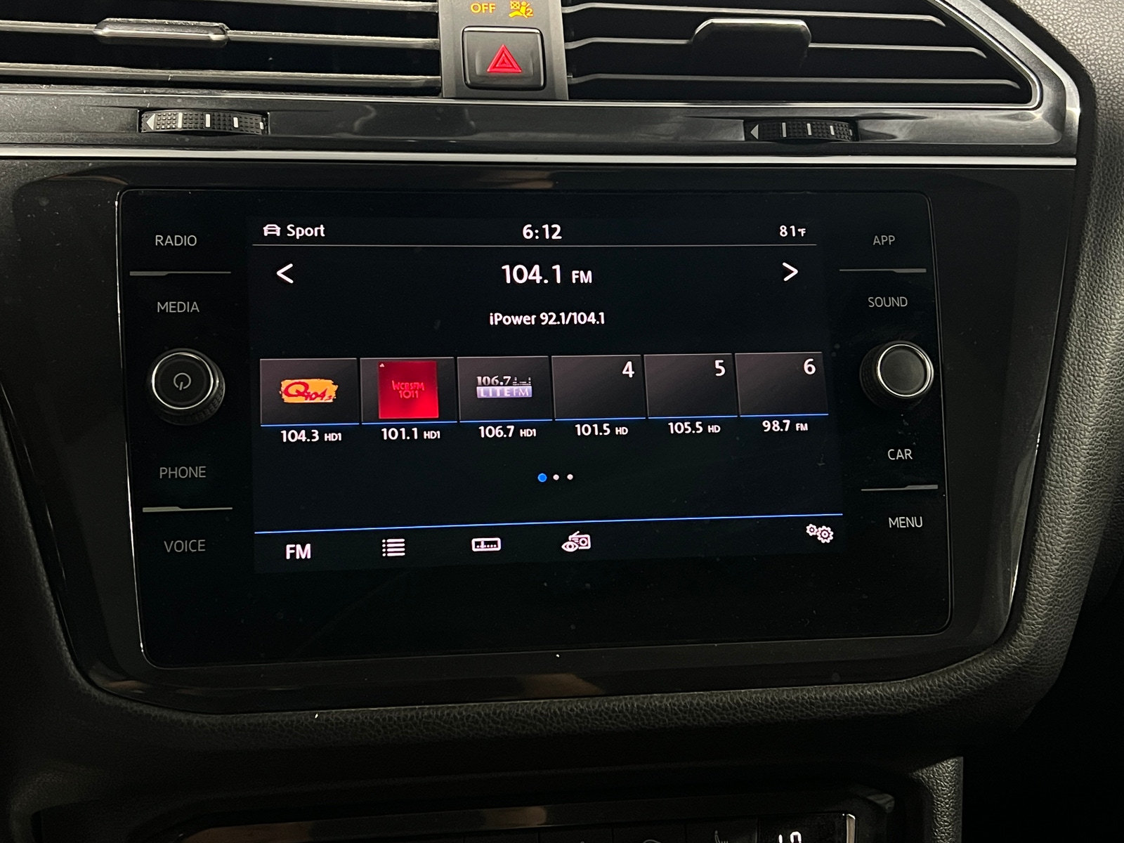Thumbnail: 2018 Volkswagen Tiguan - 3
