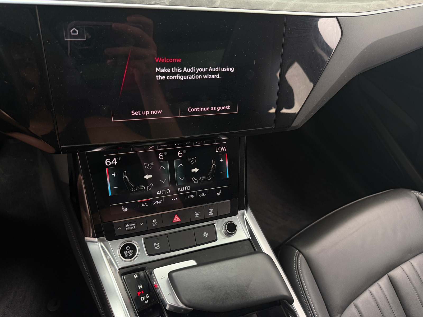 Thumbnail: 2022 Audi e-tron - 3