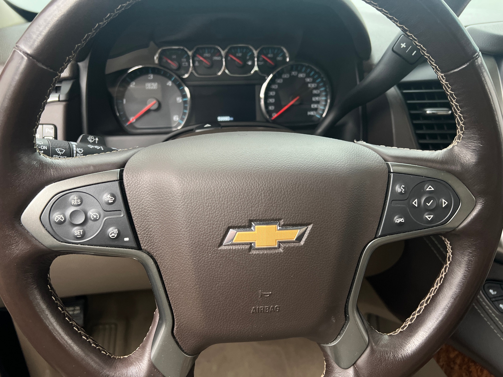Thumbnail: 2019 Chevrolet Suburban - 4