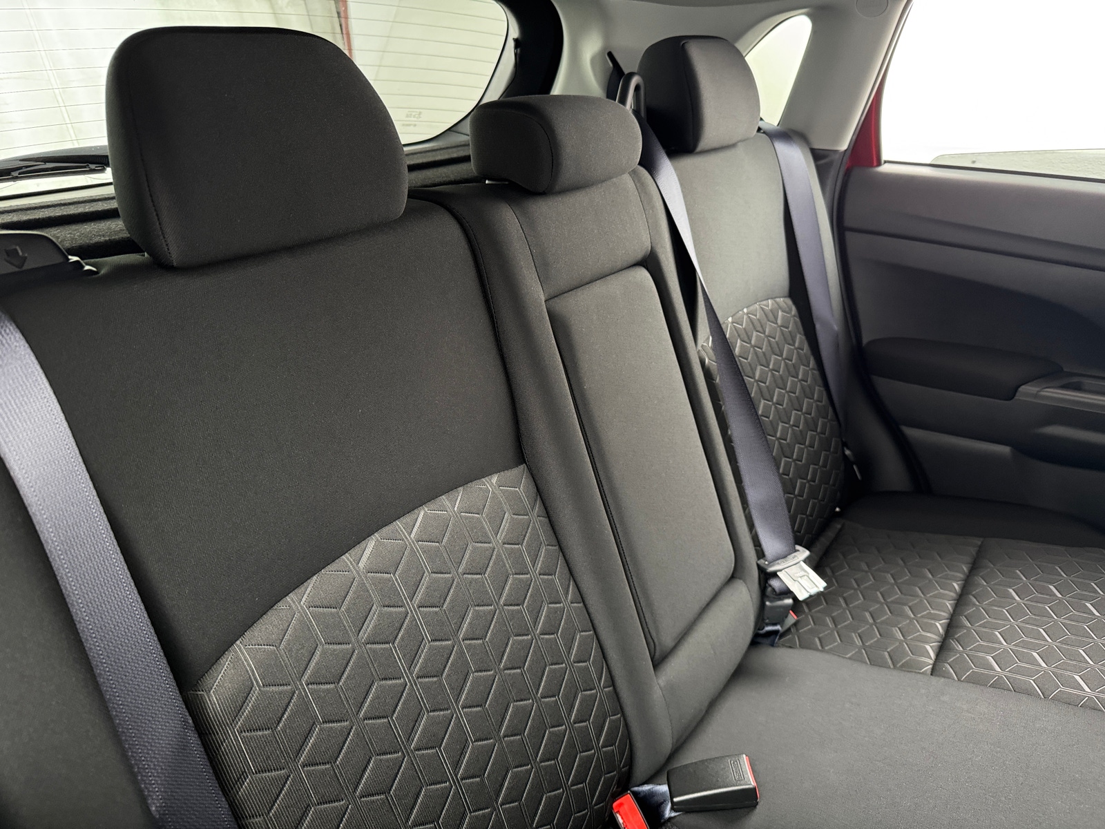 Thumbnail: 2024 Mitsubishi Outlander Sport - 6