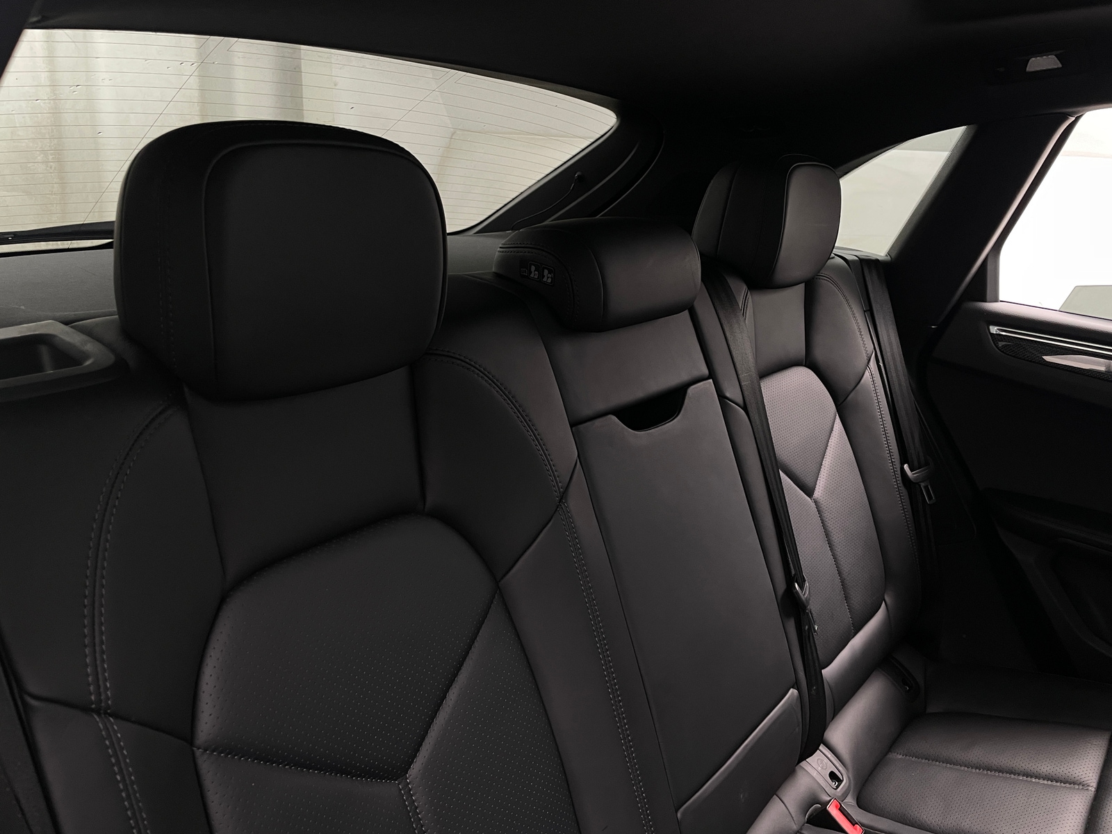 Thumbnail: 2020 Porsche Macan - 5