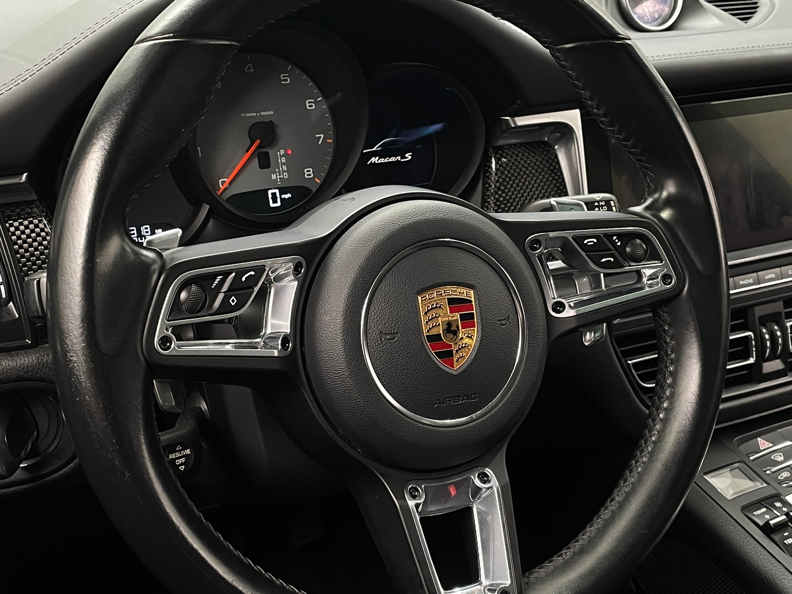 Thumbnail: 2020 Porsche Macan - 4