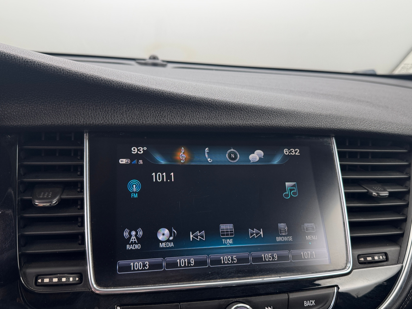 Thumbnail: 2019 Buick Encore - 3