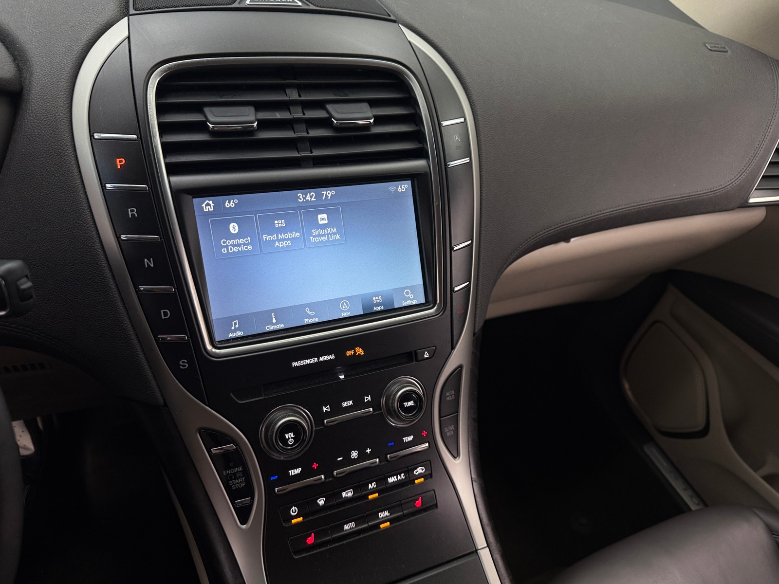 Thumbnail: 2019 Lincoln Nautilus - 3