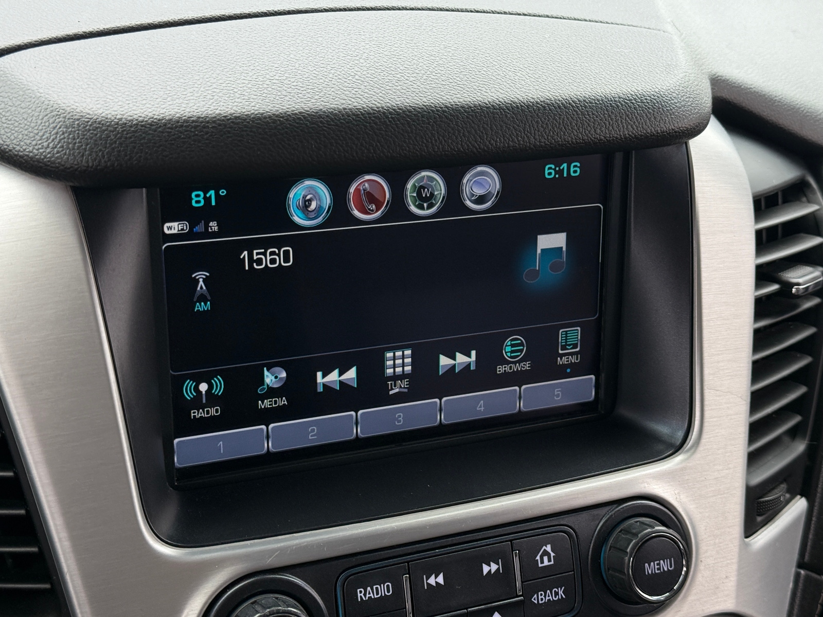 Thumbnail: 2018 GMC Yukon XL - 3