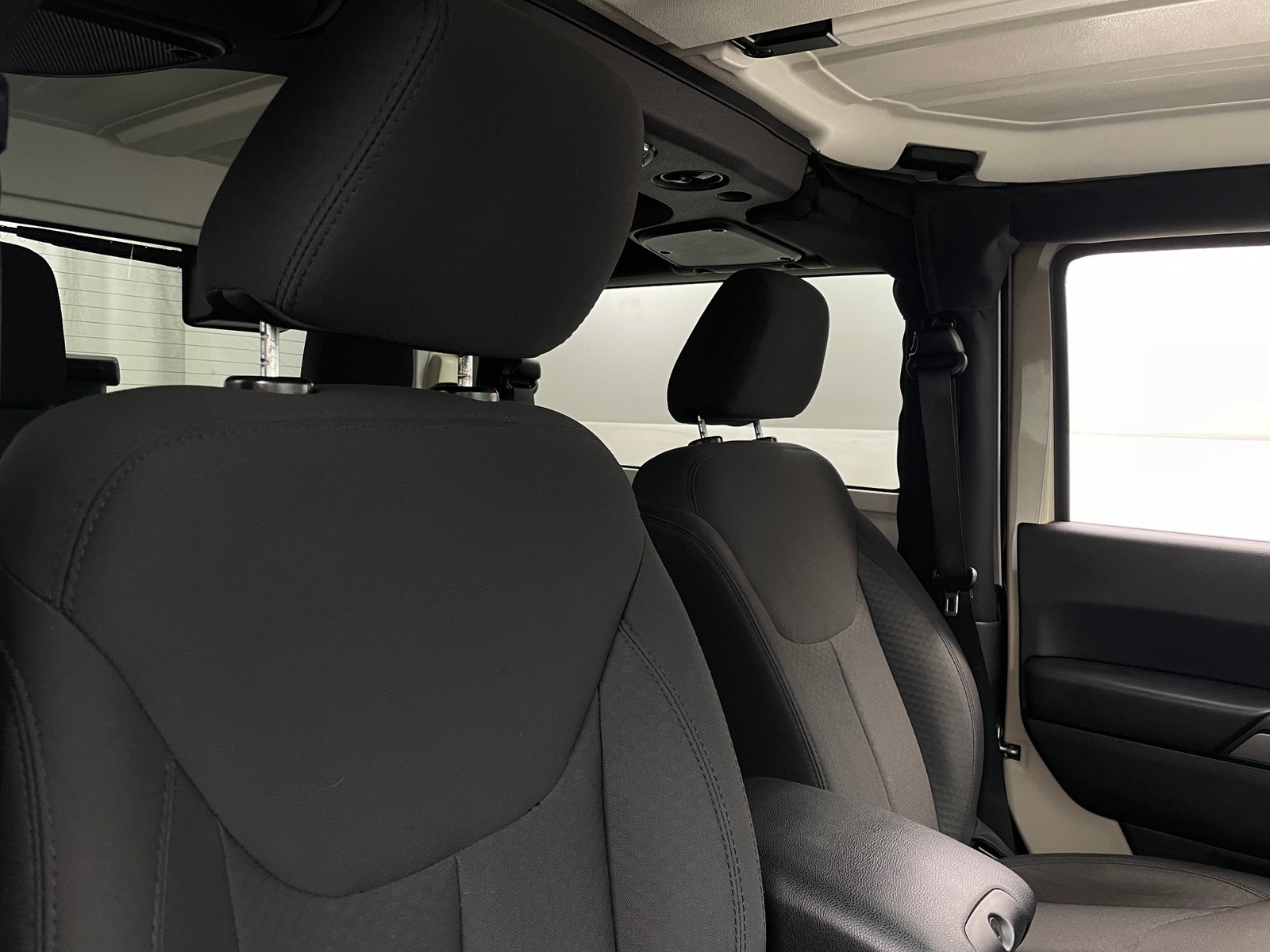 Thumbnail: 2017 Jeep Wrangler - 2