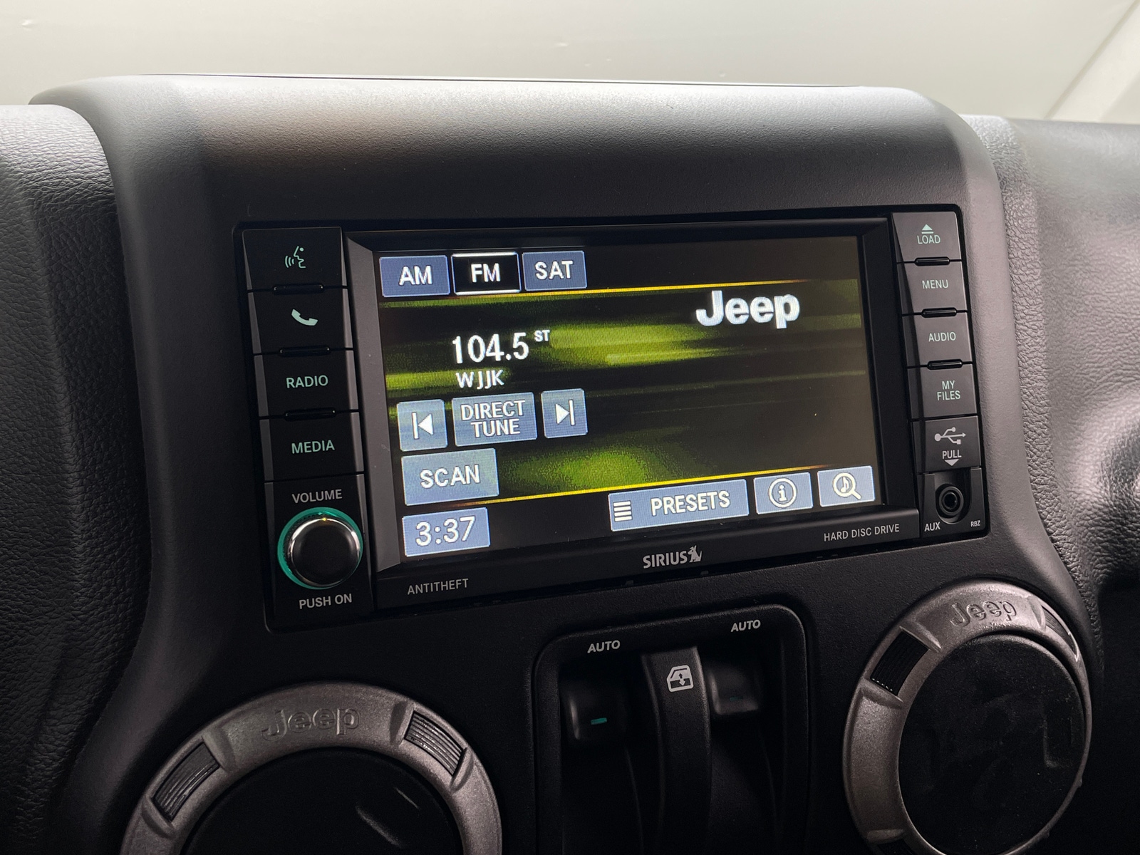 Thumbnail: 2017 Jeep Wrangler - 3