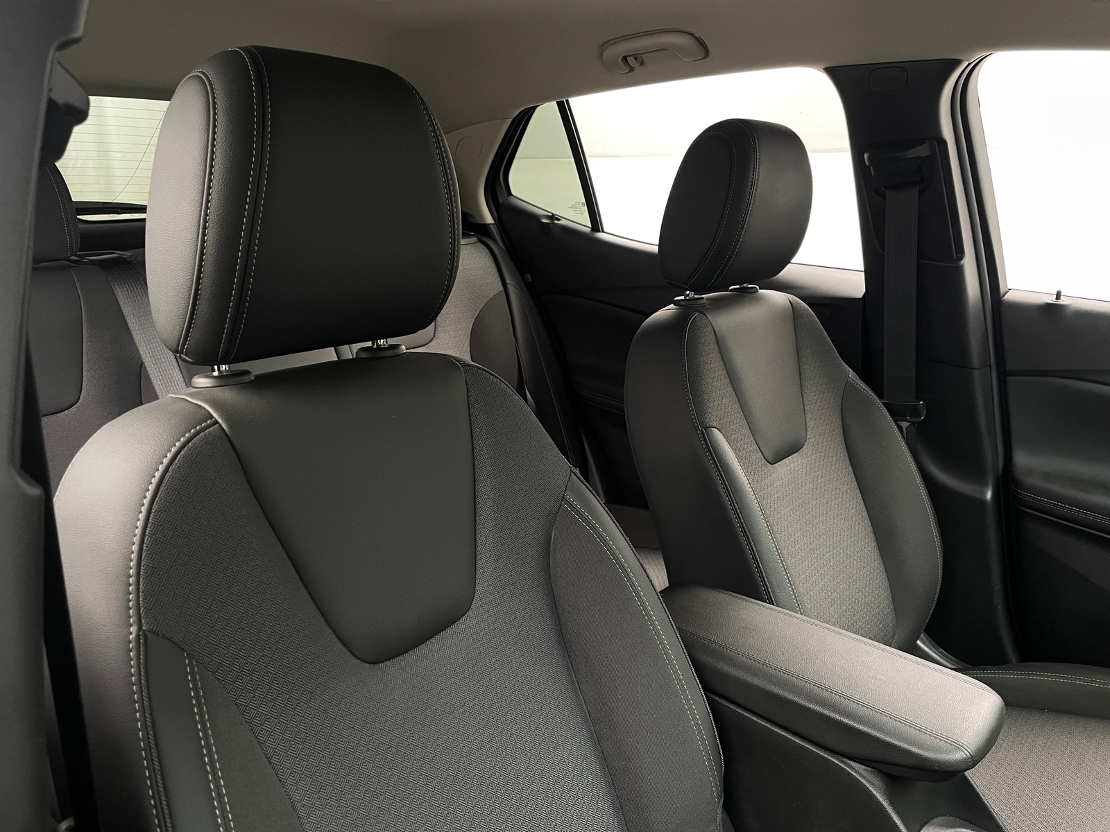Thumbnail: 2023 Buick Encore GX - 2