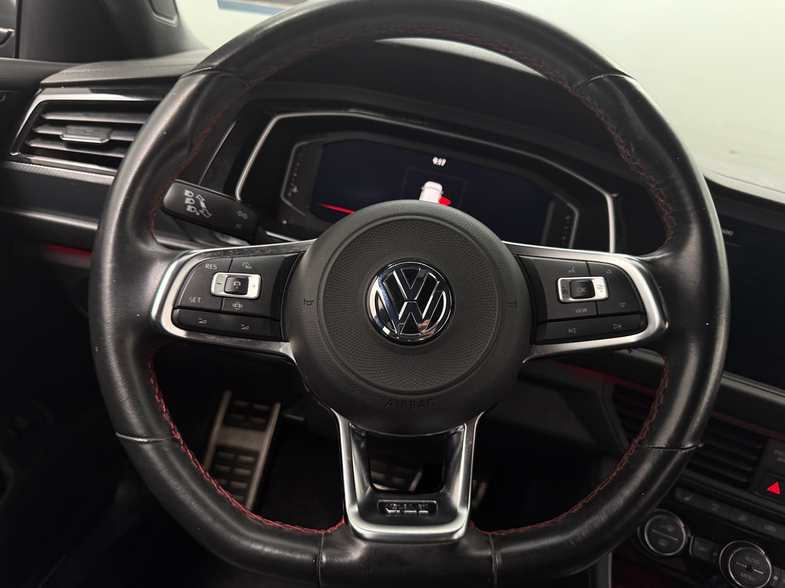 Thumbnail: 2021 Volkswagen Jetta - 4