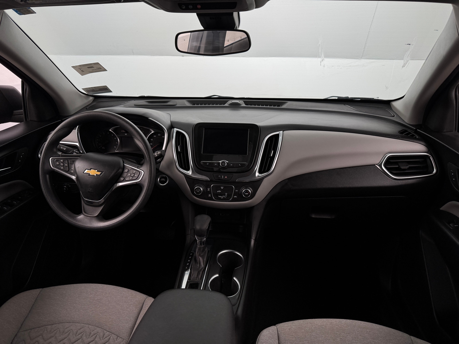 Thumbnail: 2022 Chevrolet Equinox - 3