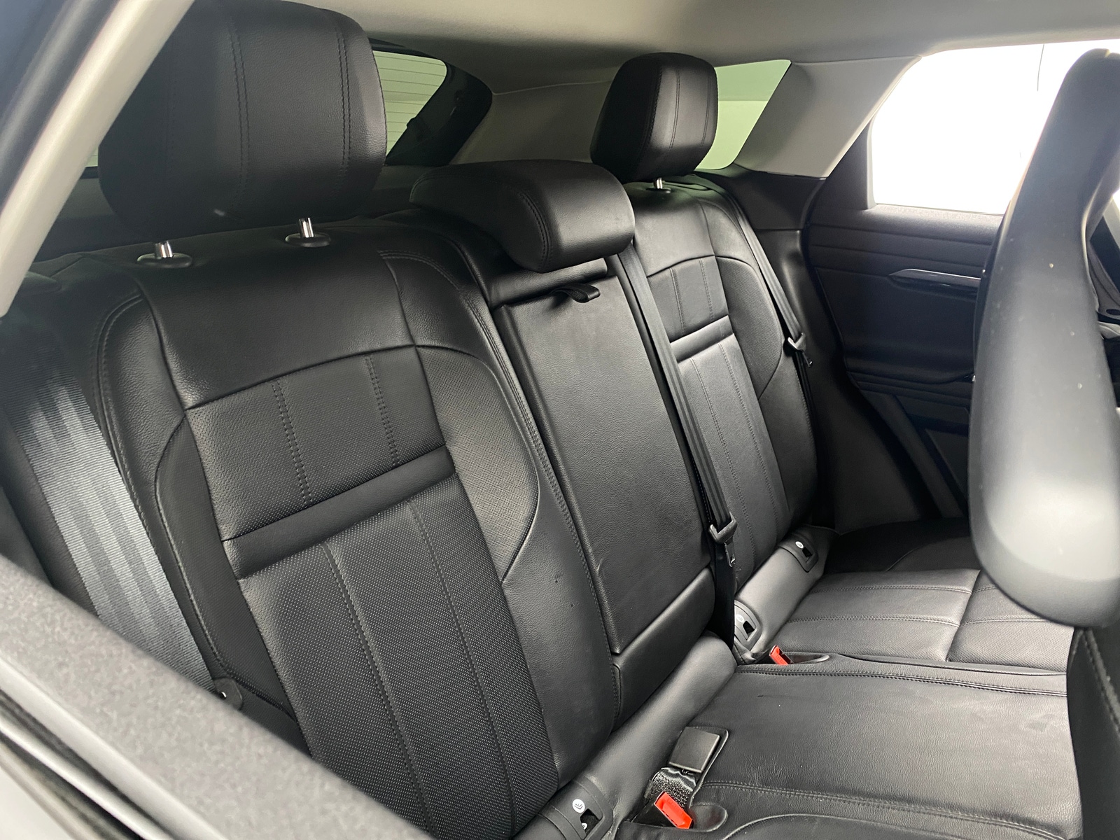 Thumbnail: 2020 Land Rover Range Rover Evoque - 5