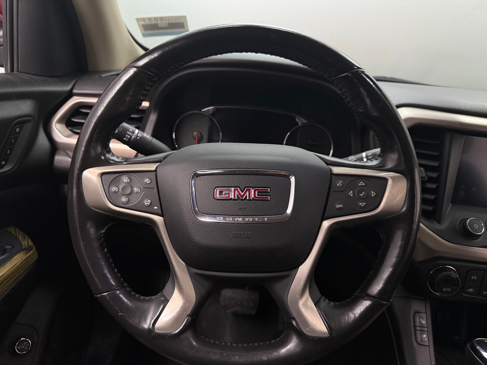 Thumbnail: 2018 GMC Acadia - 4