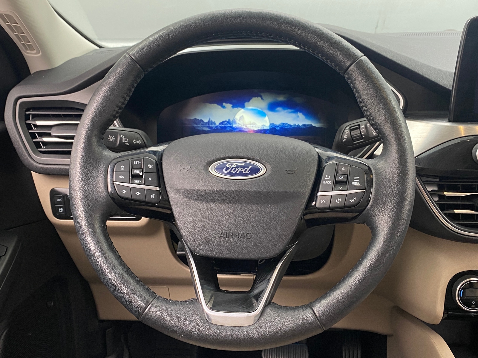 Thumbnail: 2021 Ford Escape - 4