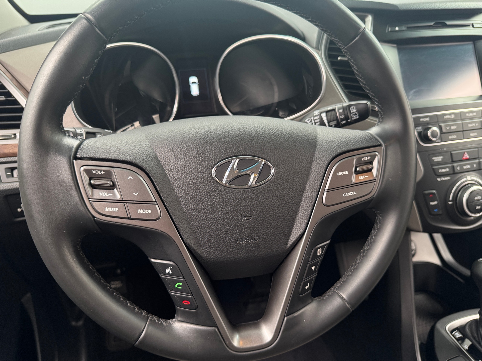 Thumbnail: 2018 Hyundai Santa Fe - 4