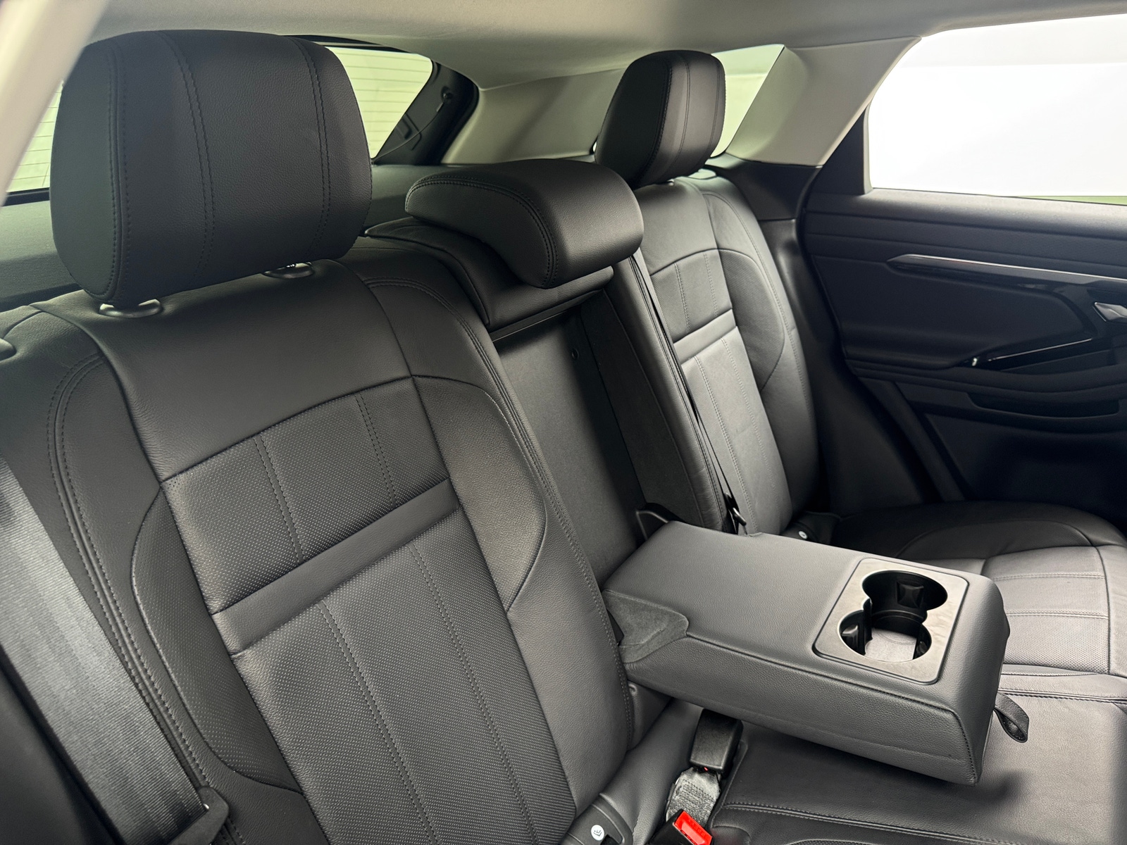 Thumbnail: 2020 Land Rover Range Rover Evoque - 5