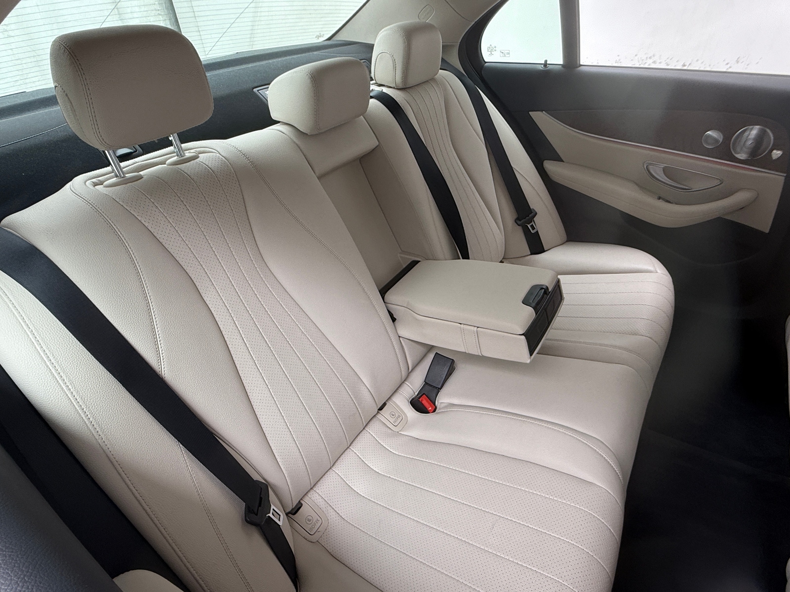 Thumbnail: 2020 Mercedes-Benz E-Class - 5