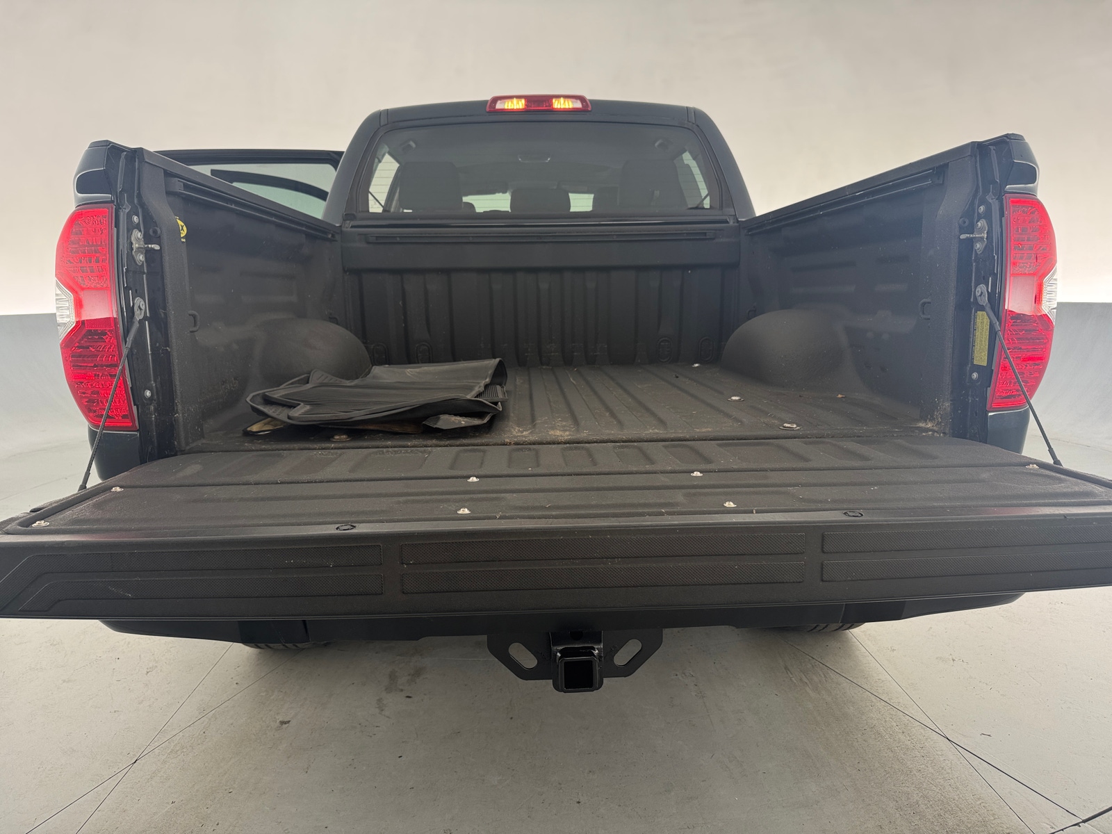 Thumbnail: 2019 Toyota Tundra - 6