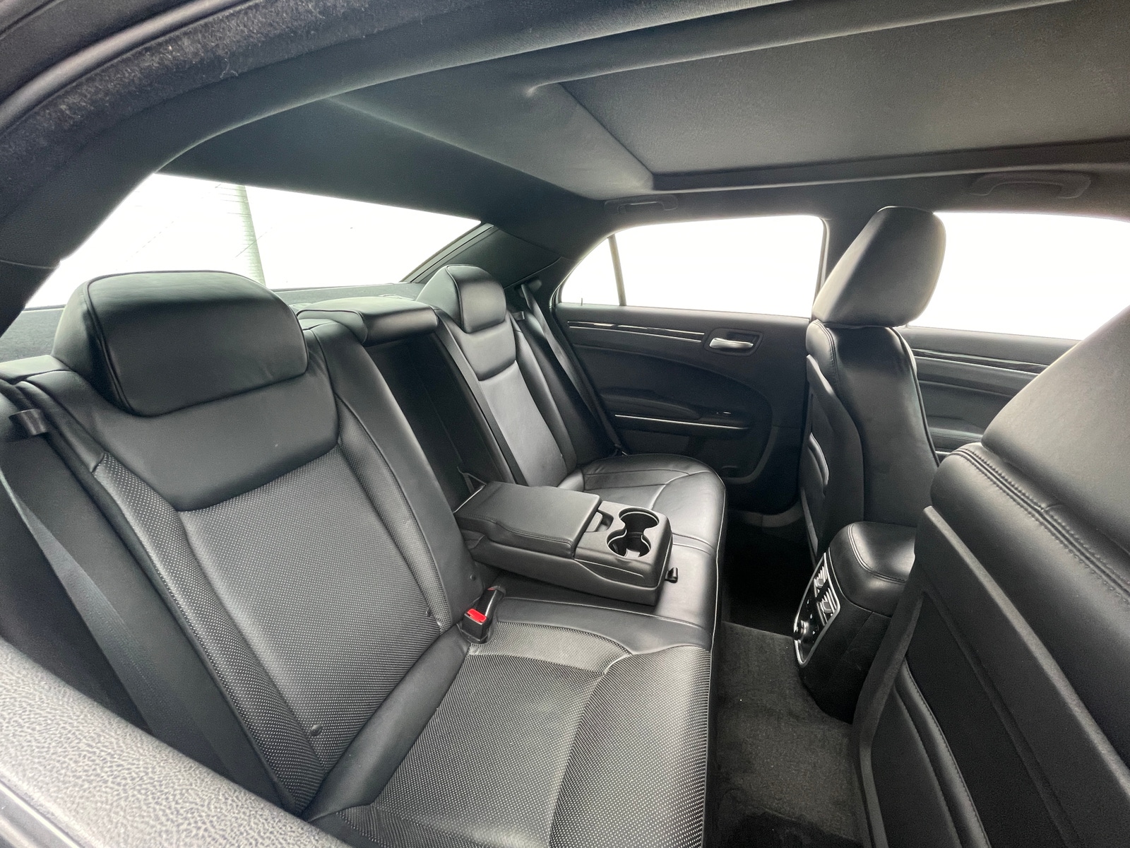 Thumbnail: 2014 Chrysler 300 - 5