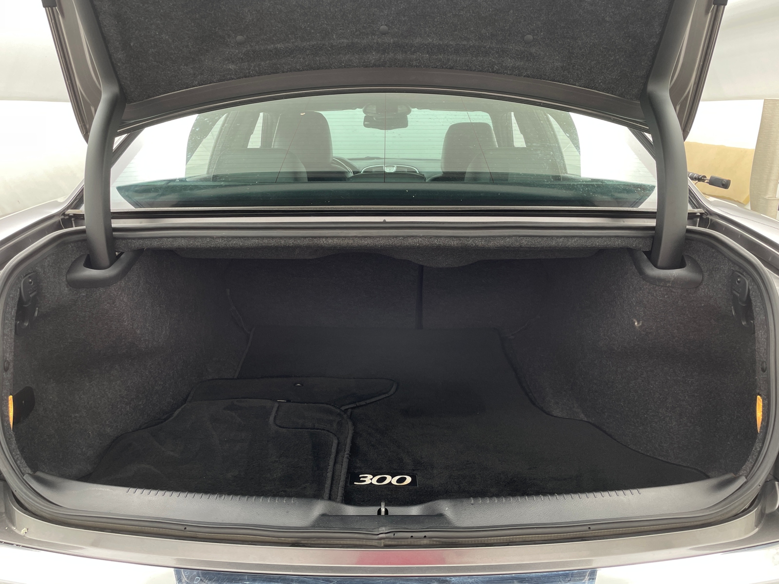 Thumbnail: 2014 Chrysler 300 - 6