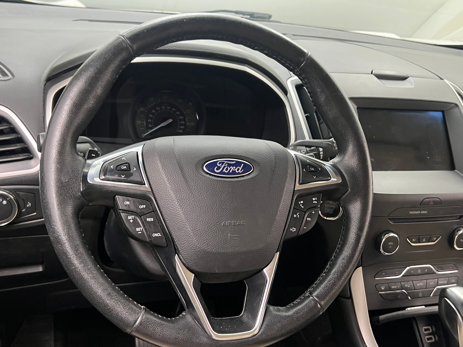 Thumbnail: 2017 Ford Edge - 4