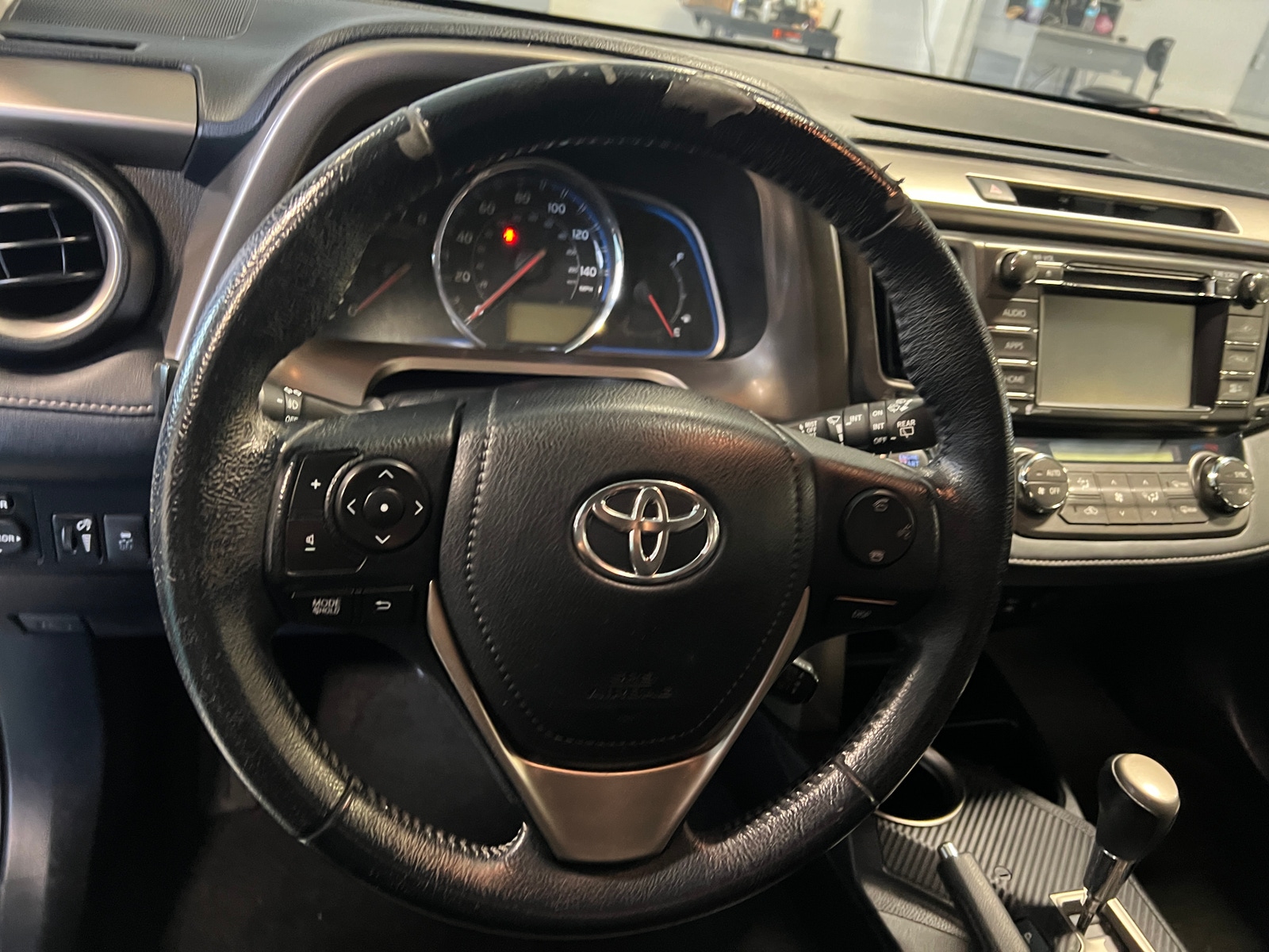 Thumbnail: 2014 Toyota RAV4 - 4