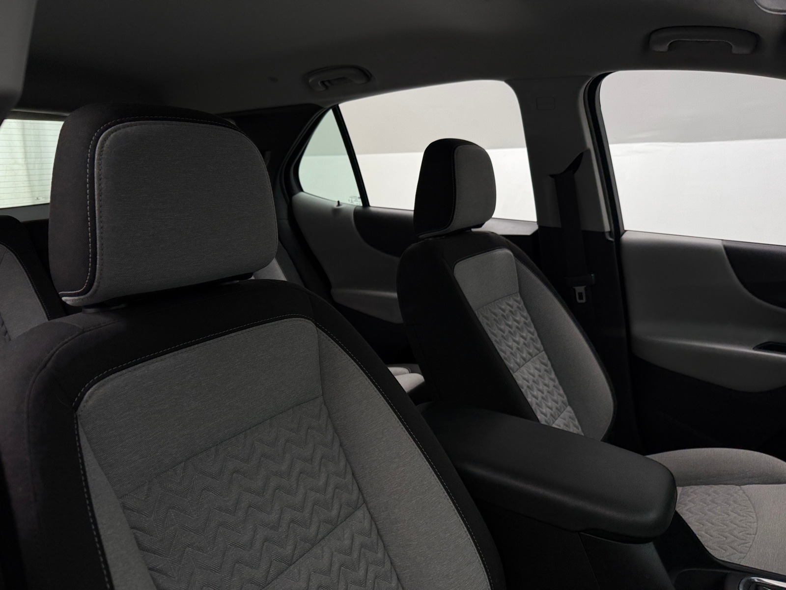 Thumbnail: 2022 Chevrolet Equinox - 2