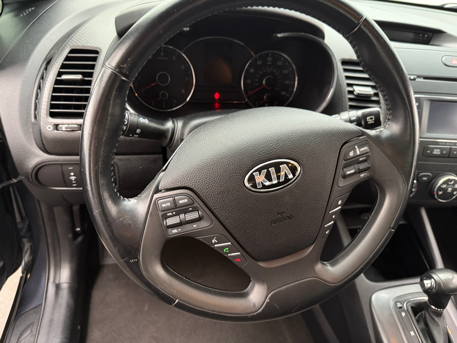 Thumbnail: 2015 Kia Forte - 5