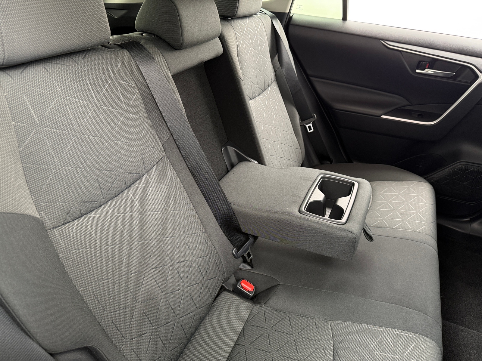 Thumbnail: 2021 Toyota RAV4 - 6