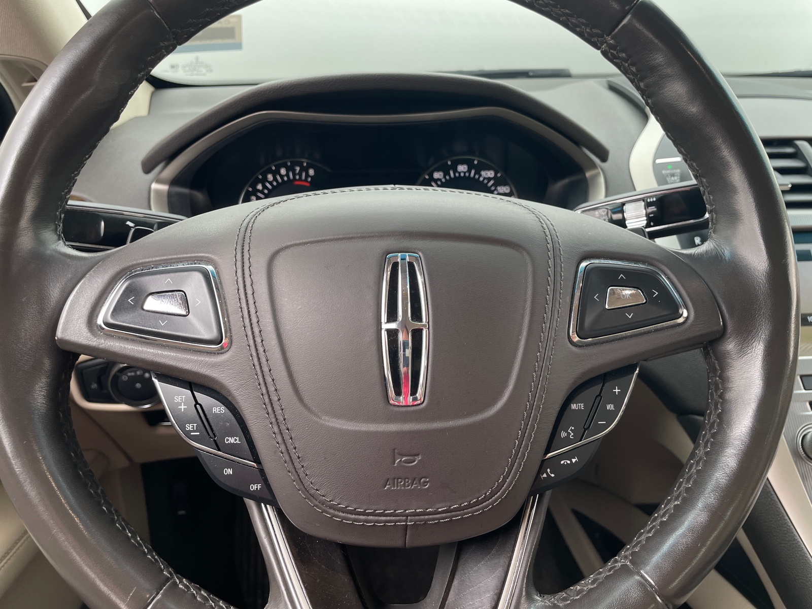 Thumbnail: 2018 Lincoln MKZ - 4