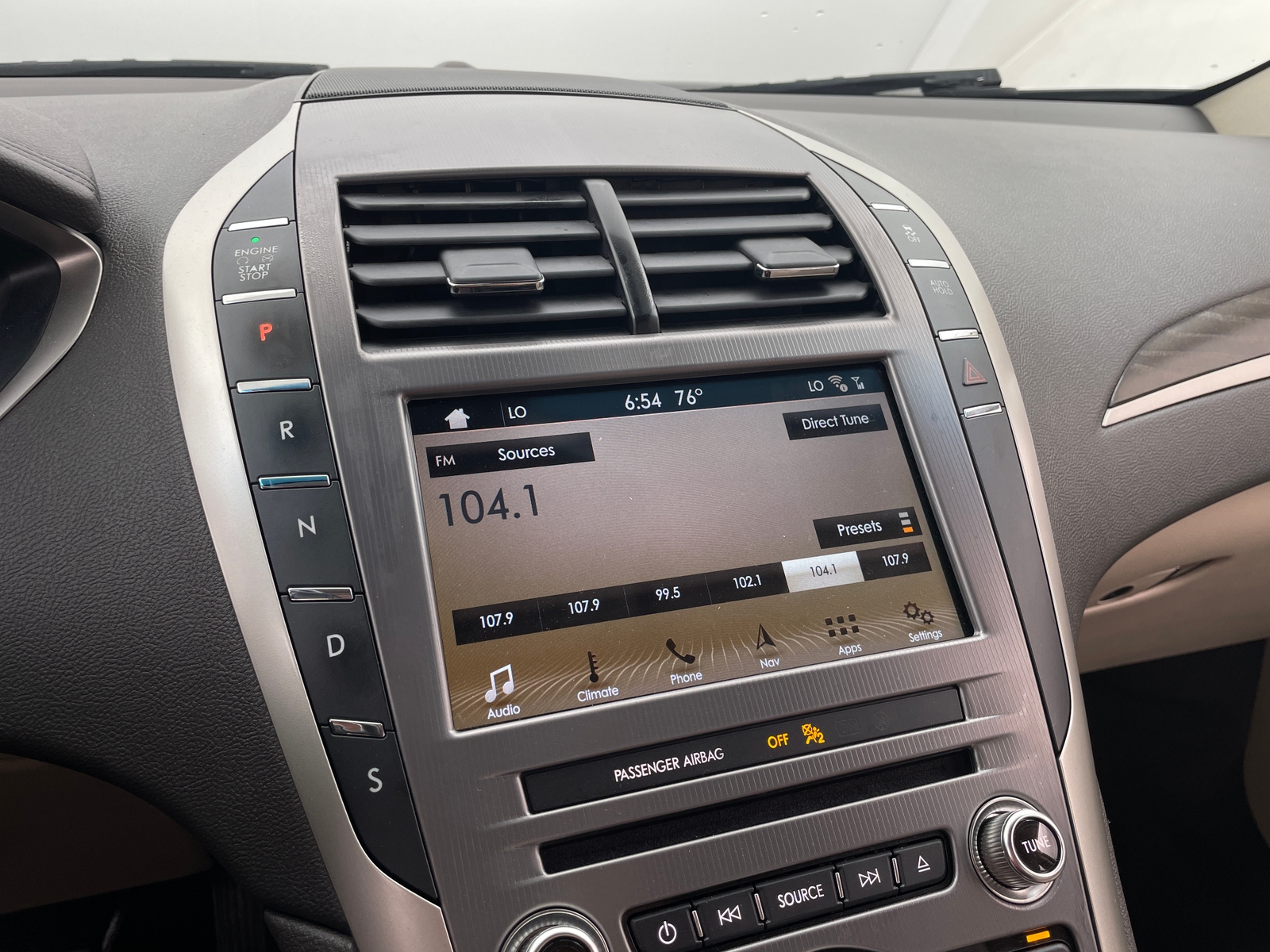 Thumbnail: 2018 Lincoln MKZ - 3
