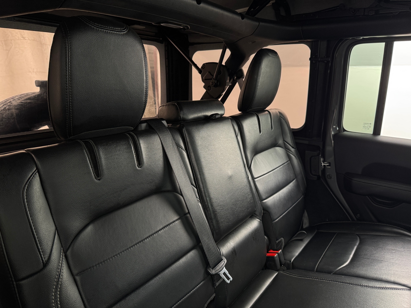 Thumbnail: 2022 Jeep Wrangler - 5
